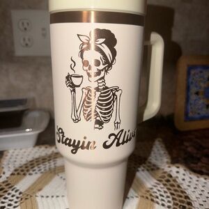 40 oz Water bottle with handle Skeleton design